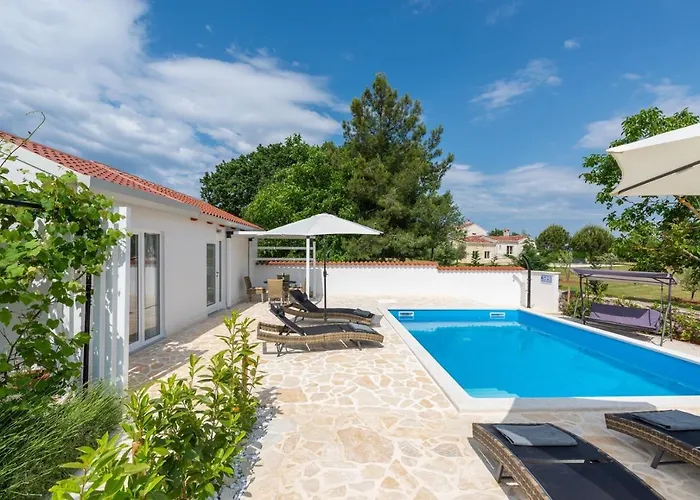 Casa Cosini With Private Pool Vakantiehuis Poreč